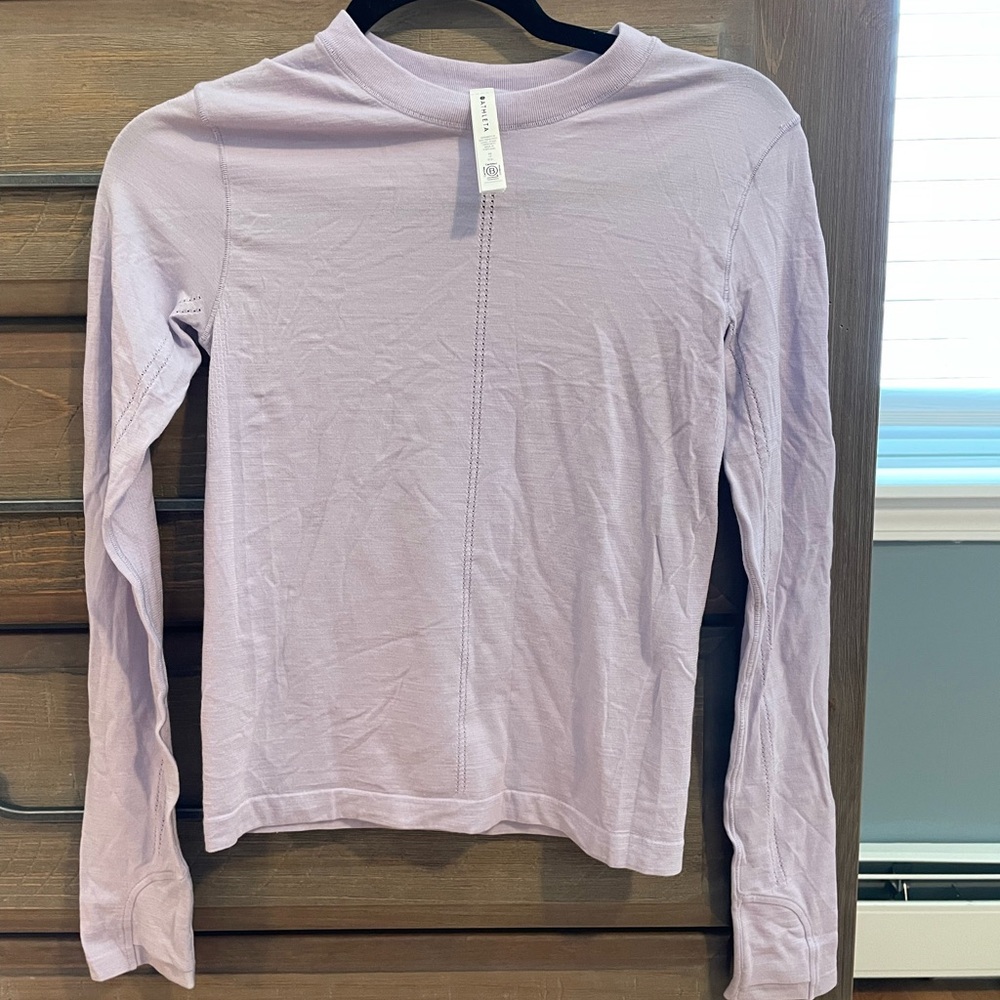 Athleta Ascent long sleeve top size xs color lavender